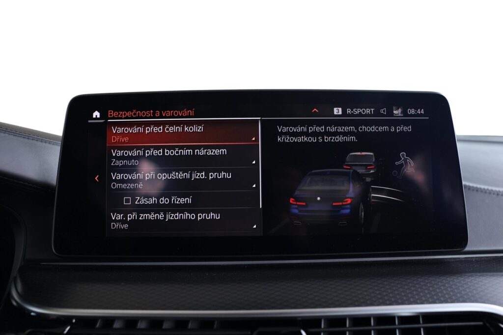 BMW M550i xDrive