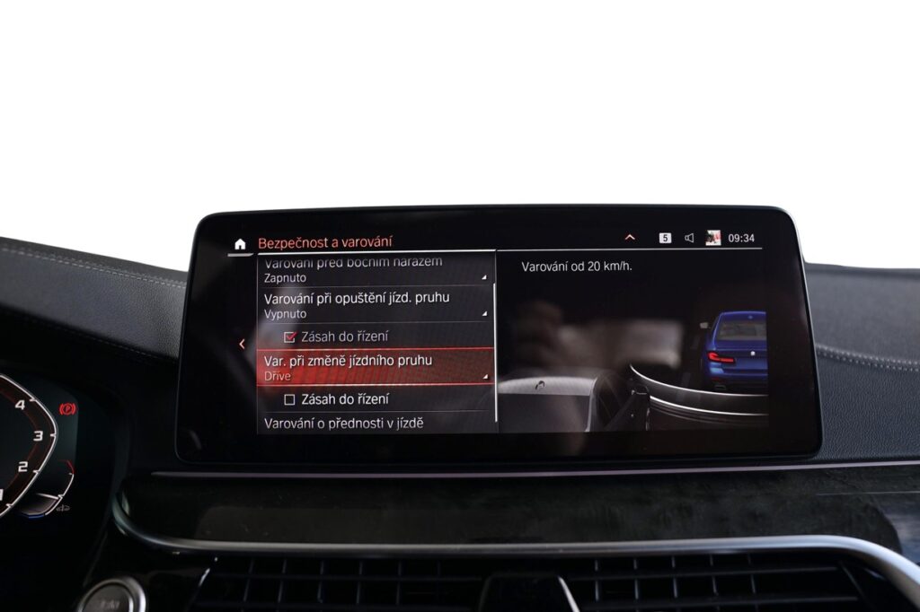 BMW M550i xDrive