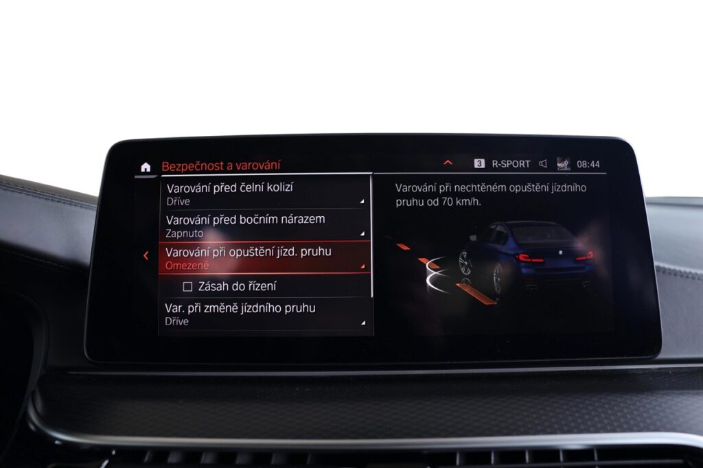 BMW M550i xDrive