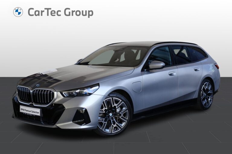BMW 550e xDrive Touring
