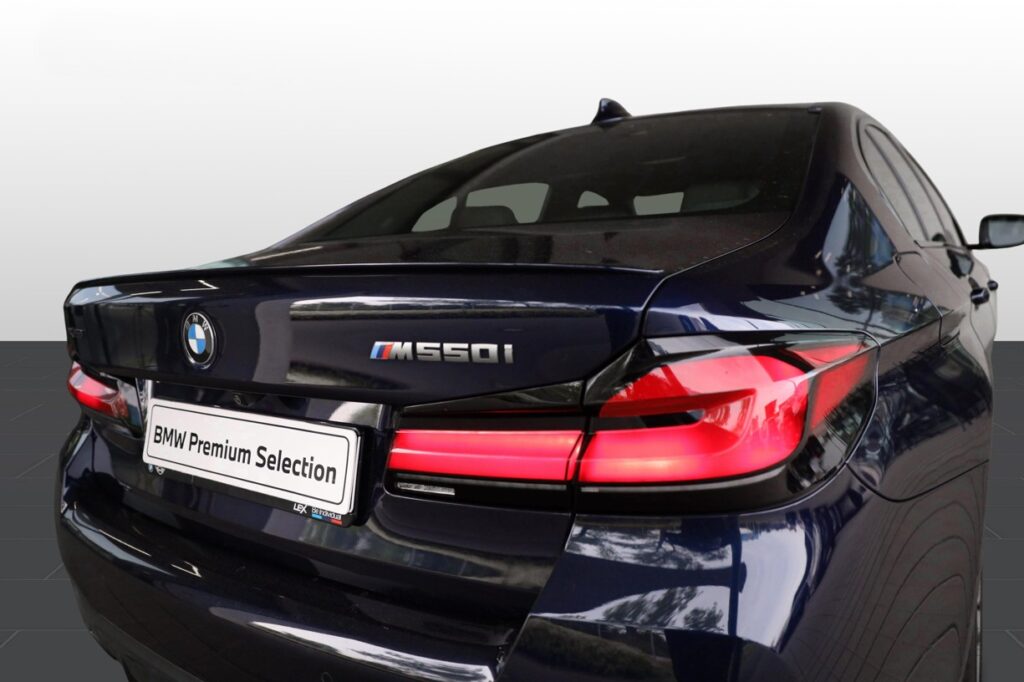 BMW M550i xDrive