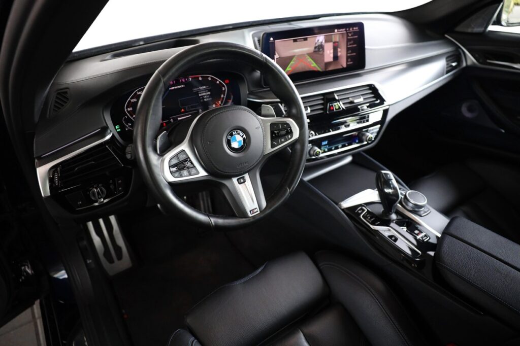 BMW M550i xDrive