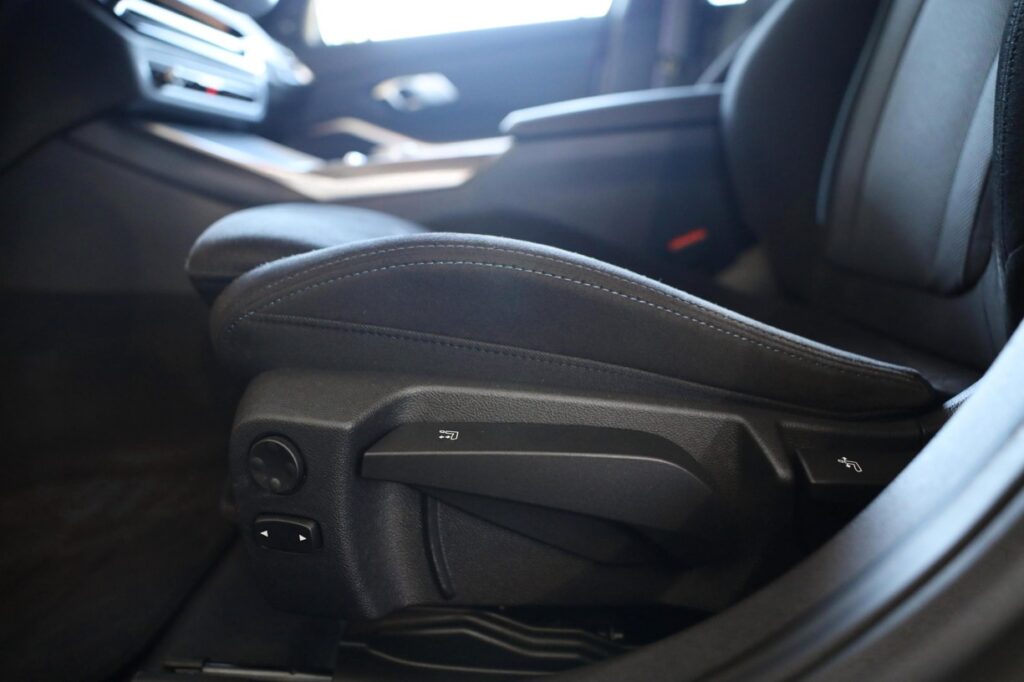 BMW 330d xDrive Touring