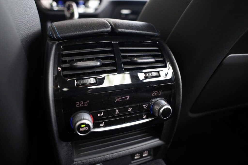 BMW M550i xDrive