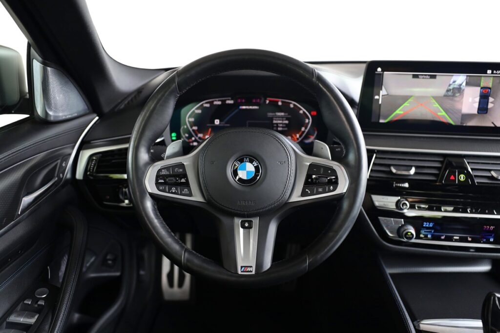 BMW M550i xDrive