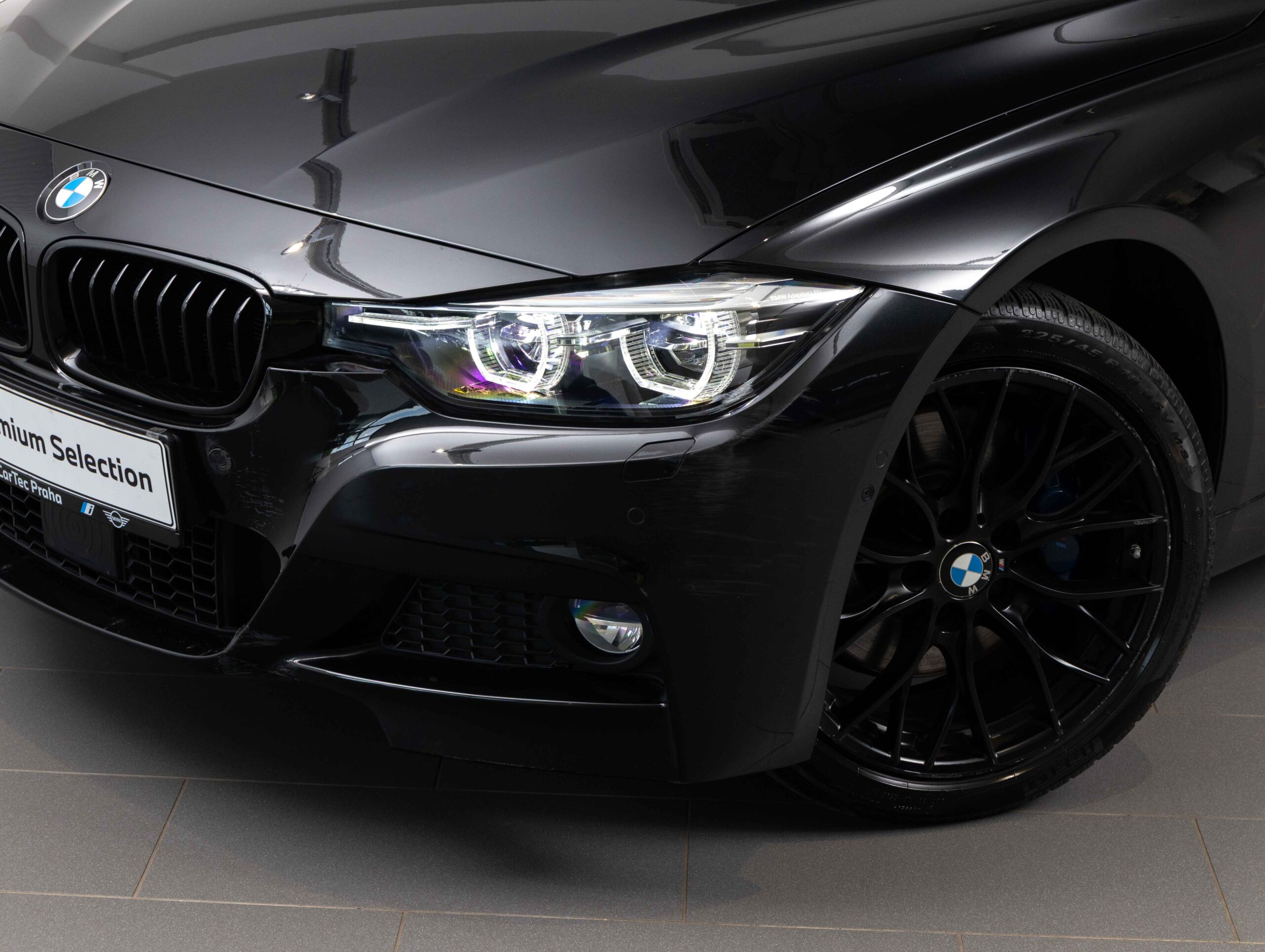 BMW 320i xDrive Touring
