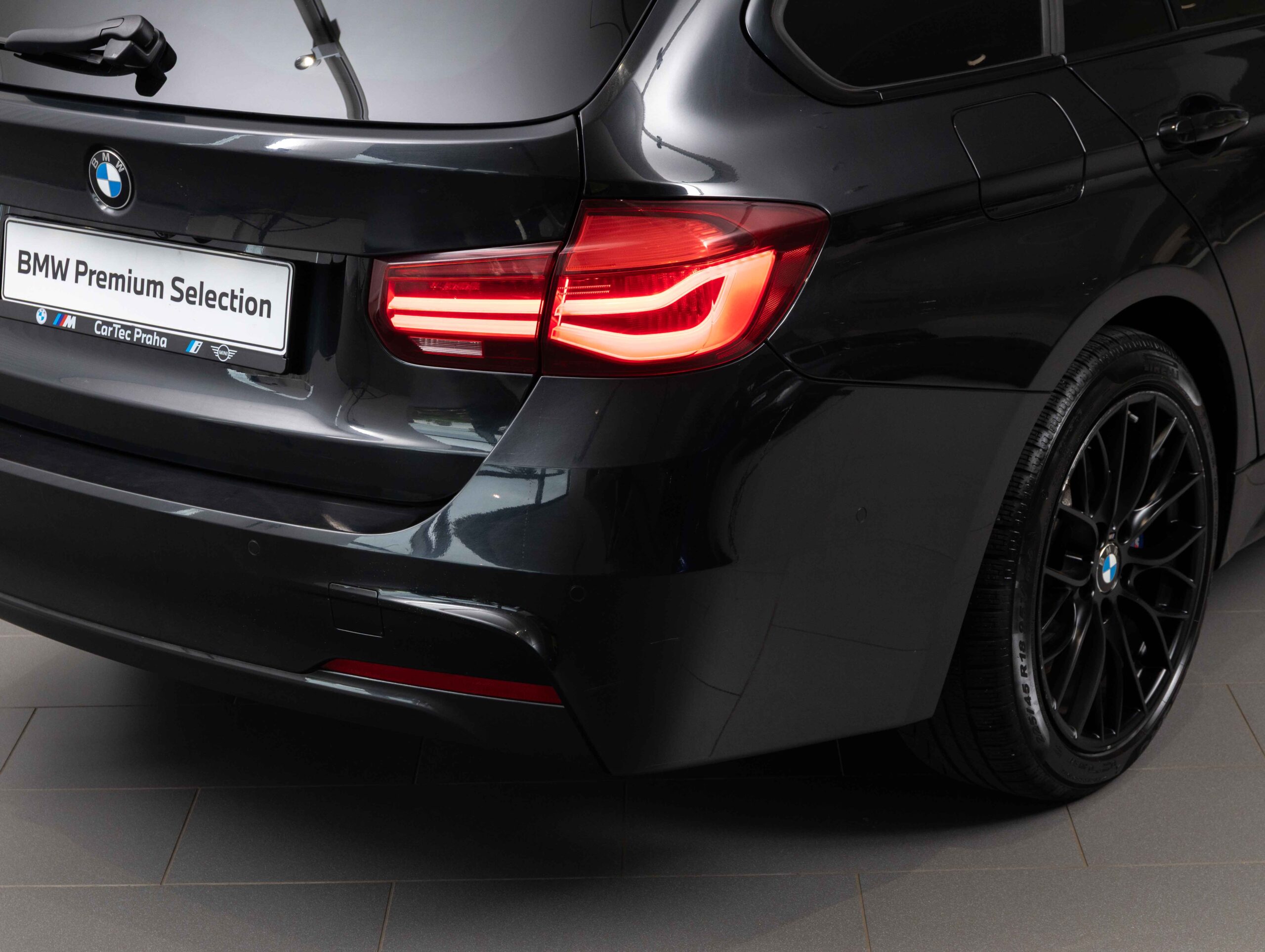 BMW 320i xDrive Touring