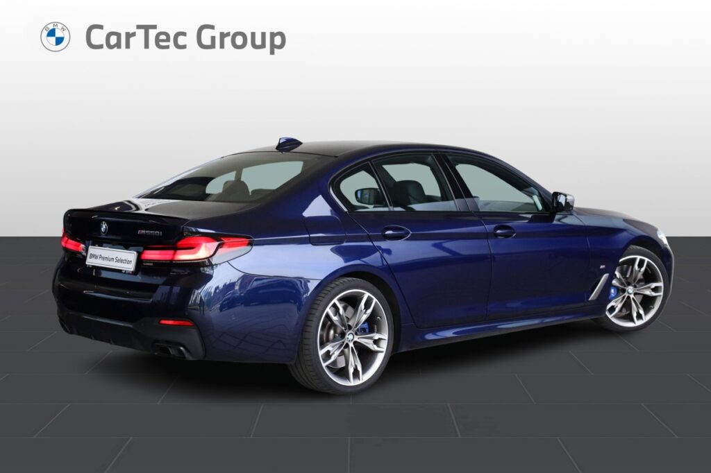 BMW M550i xDrive