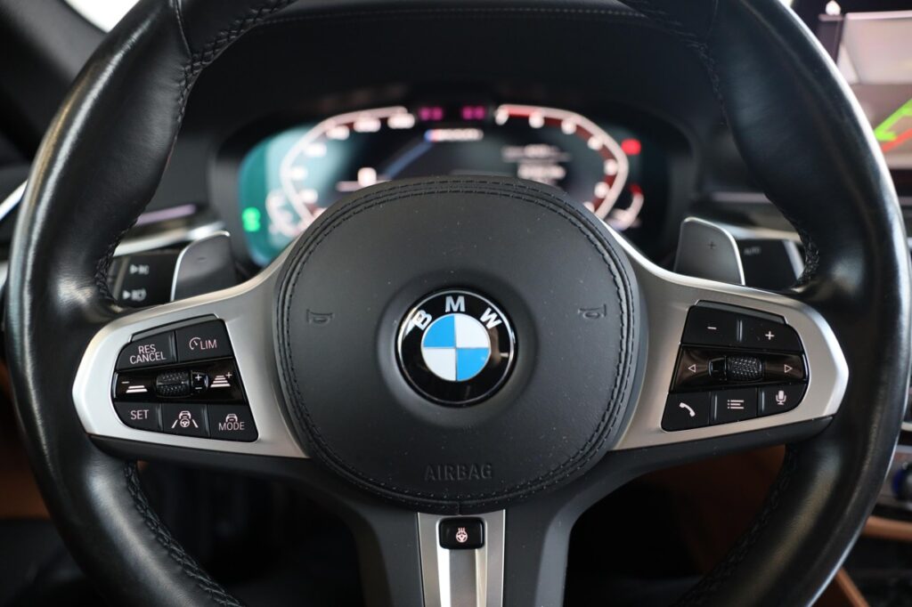 BMW M550i xDrive