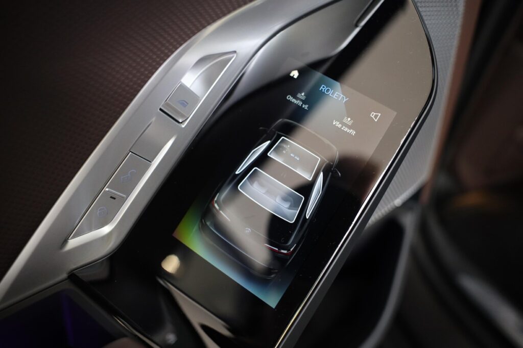 BMW M760e xDrive Sedan