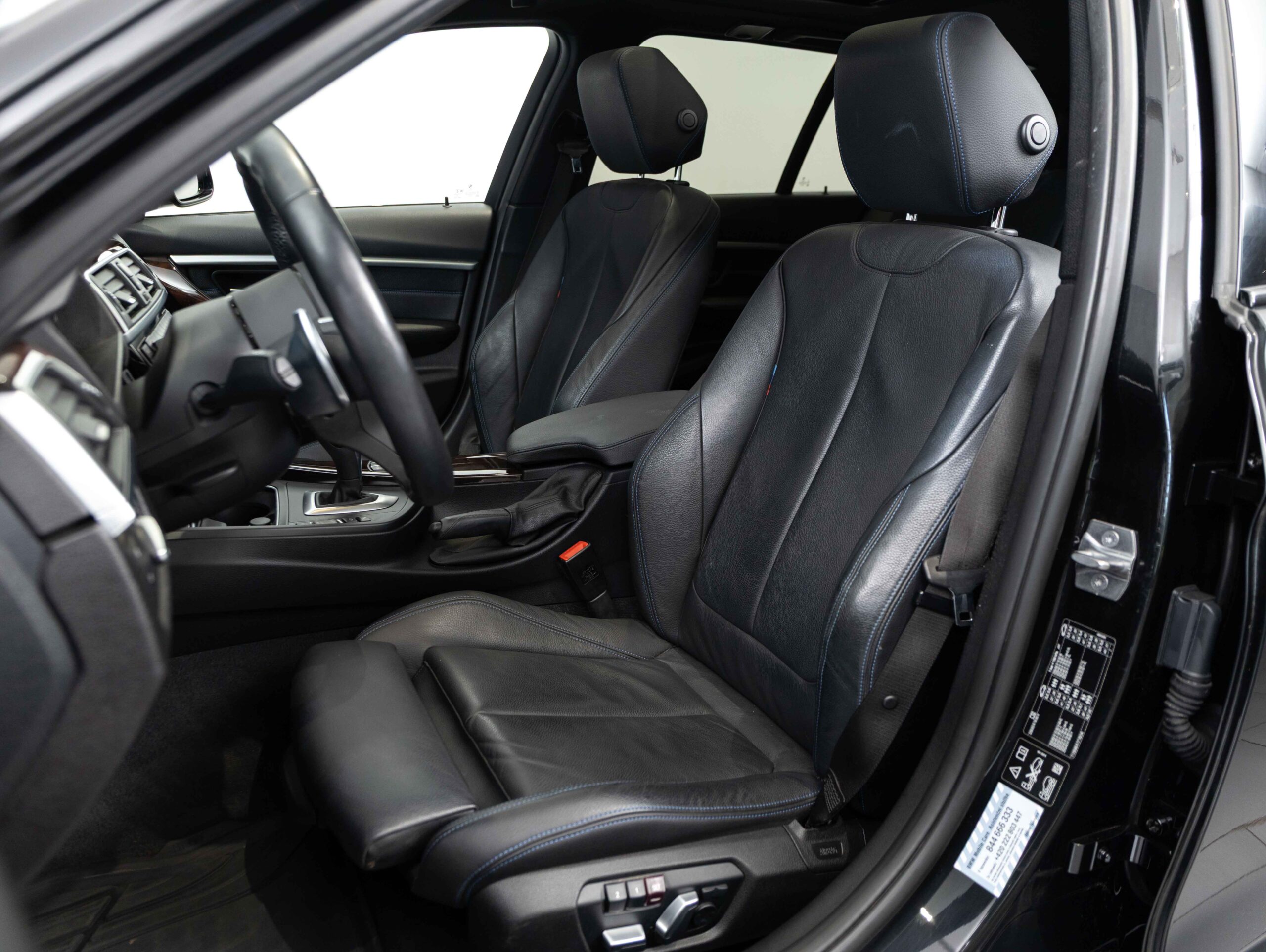 BMW 320i xDrive Touring