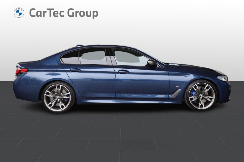 BMW M550i xDrive