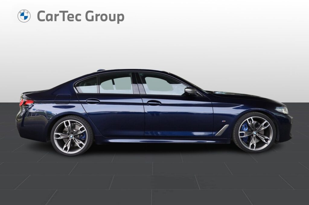 BMW M550i xDrive