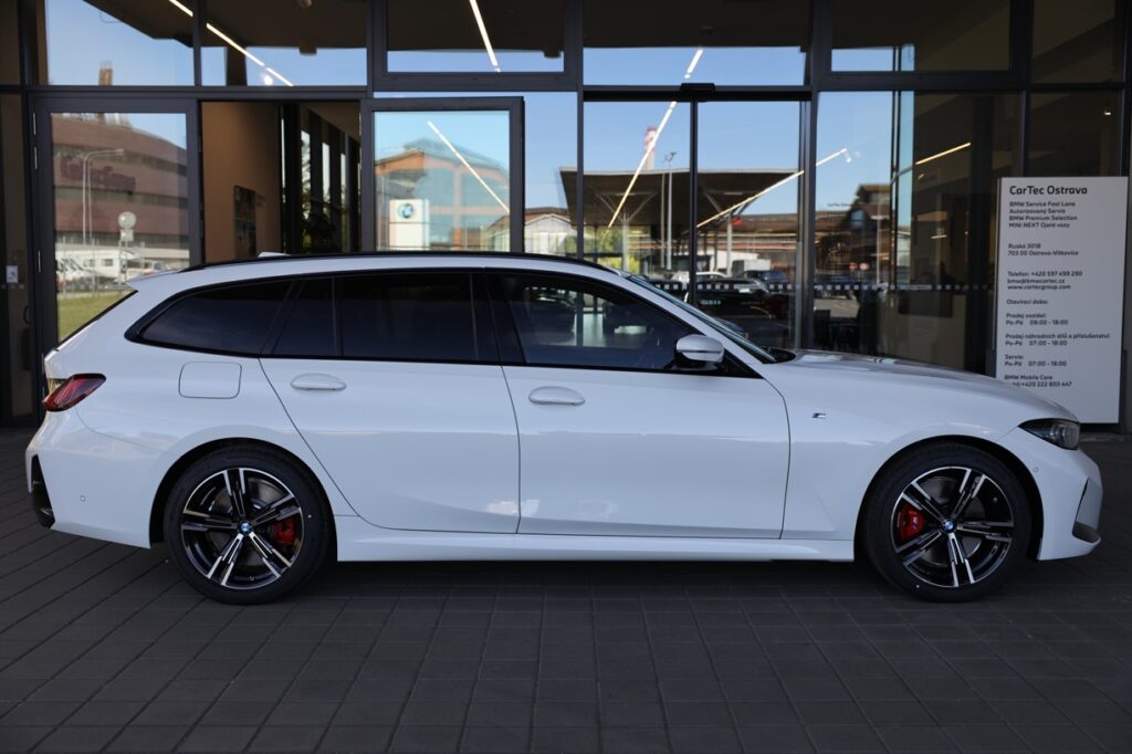 BMW 330d xDrive Touring
