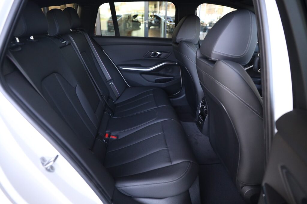 BMW 330d xDrive Touring