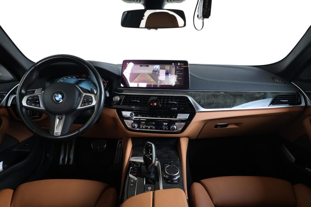 BMW M550i xDrive