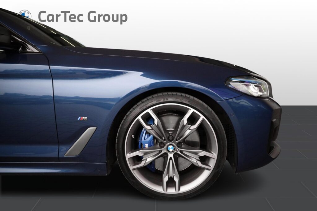 BMW M550i xDrive