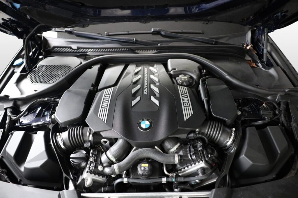 BMW M550i xDrive