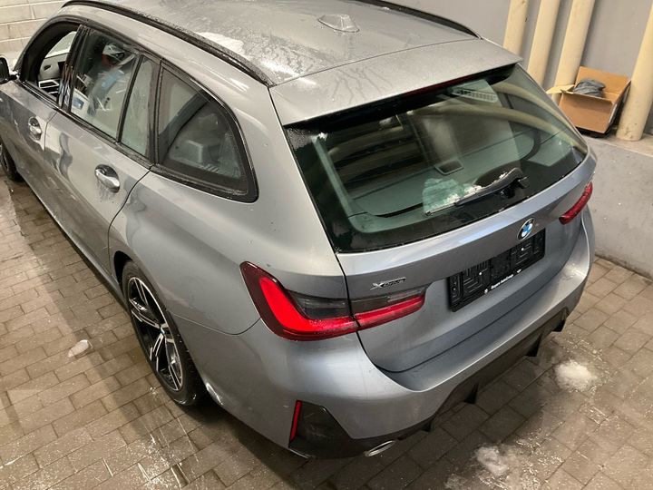 BMW 330i xDrive Touring