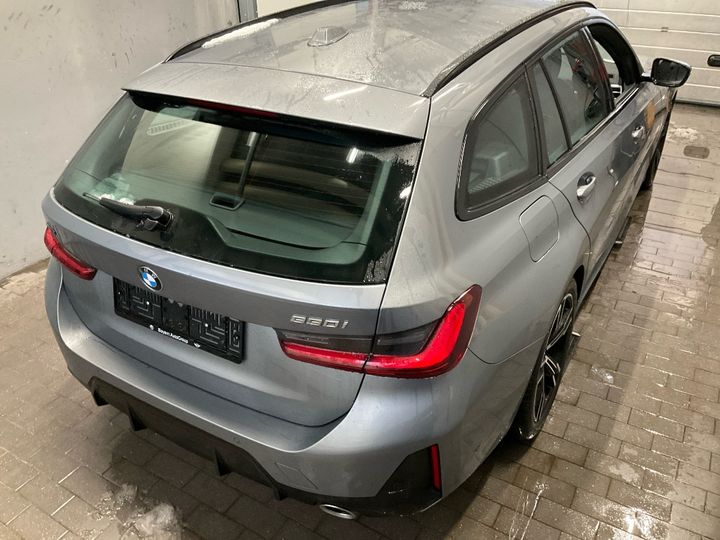 BMW 330i xDrive Touring