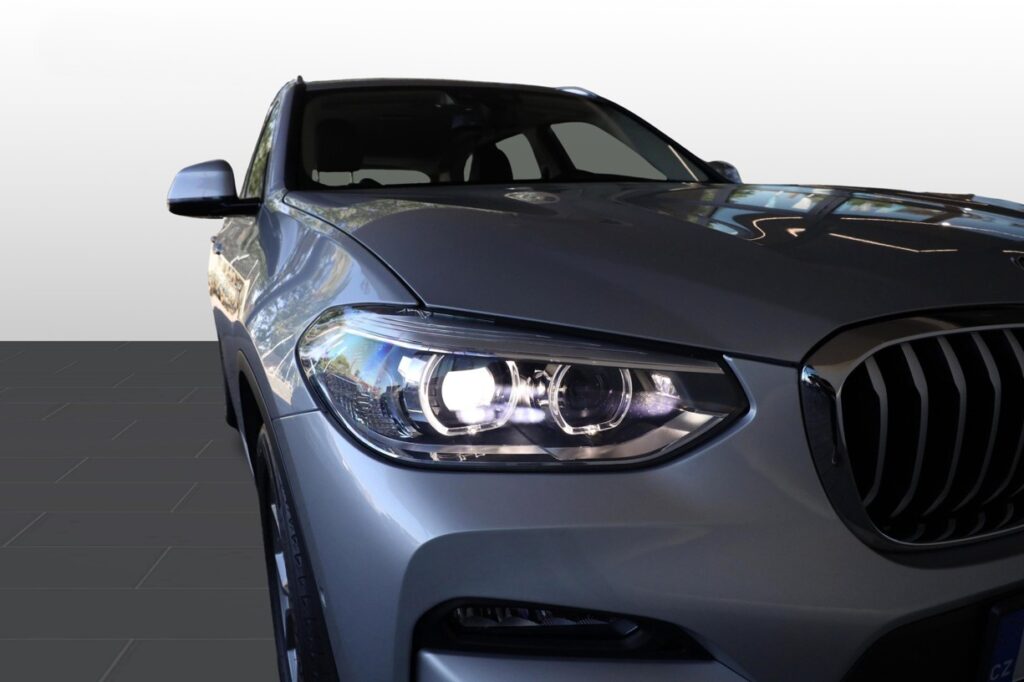 BMW X3 xDrive30i