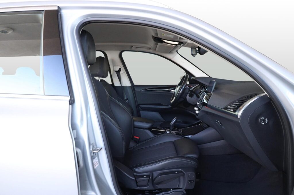 BMW X3 xDrive30i