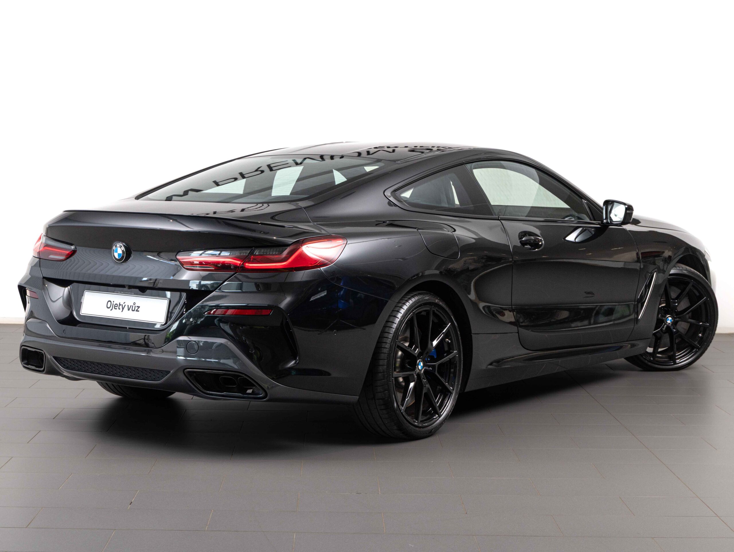 BMW M850i xDrive Coupe