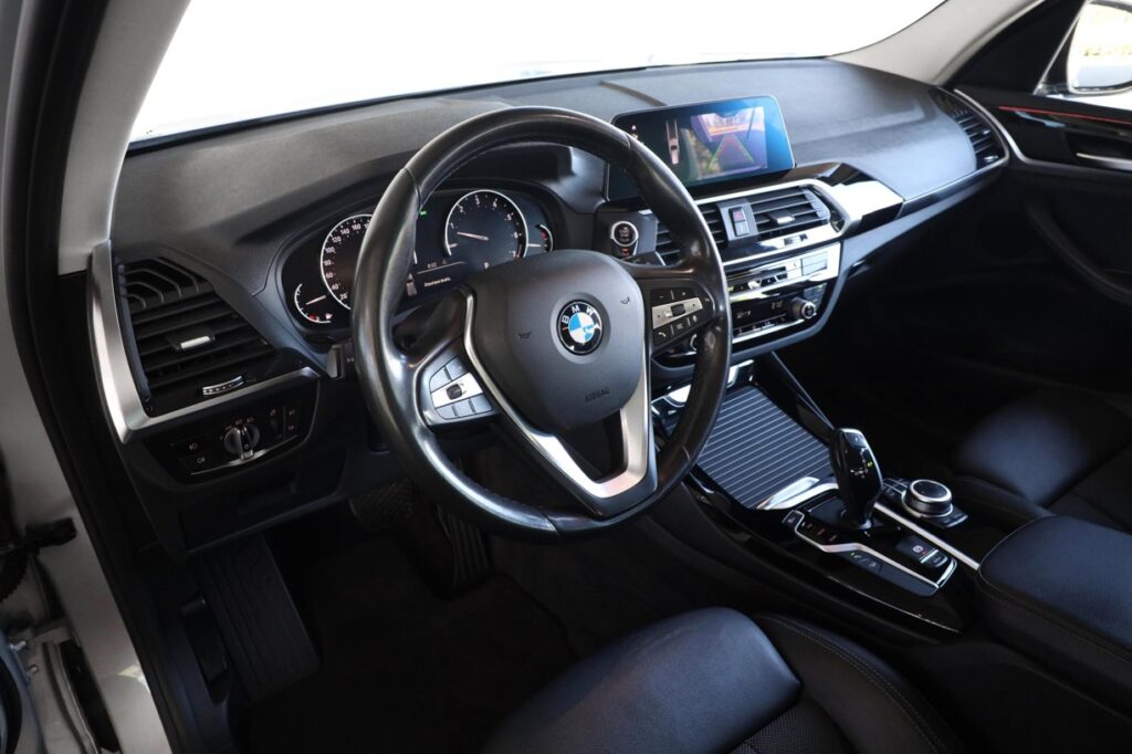 BMW X3 xDrive30i