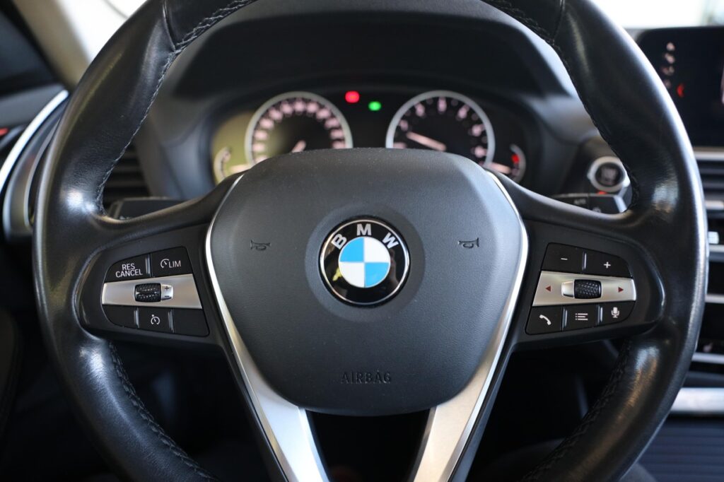 BMW X3 xDrive30i