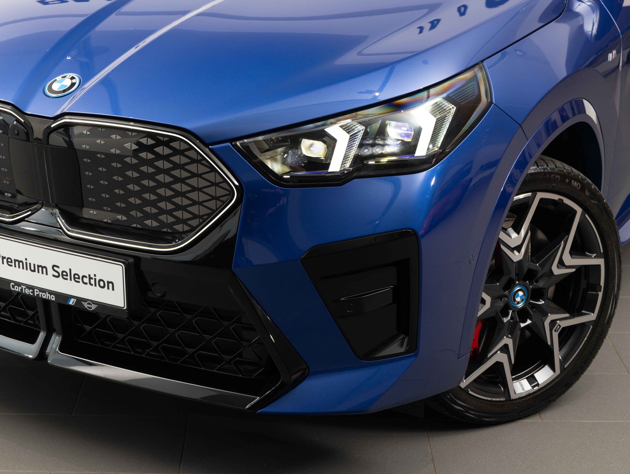 BMW iX2 xDrive30