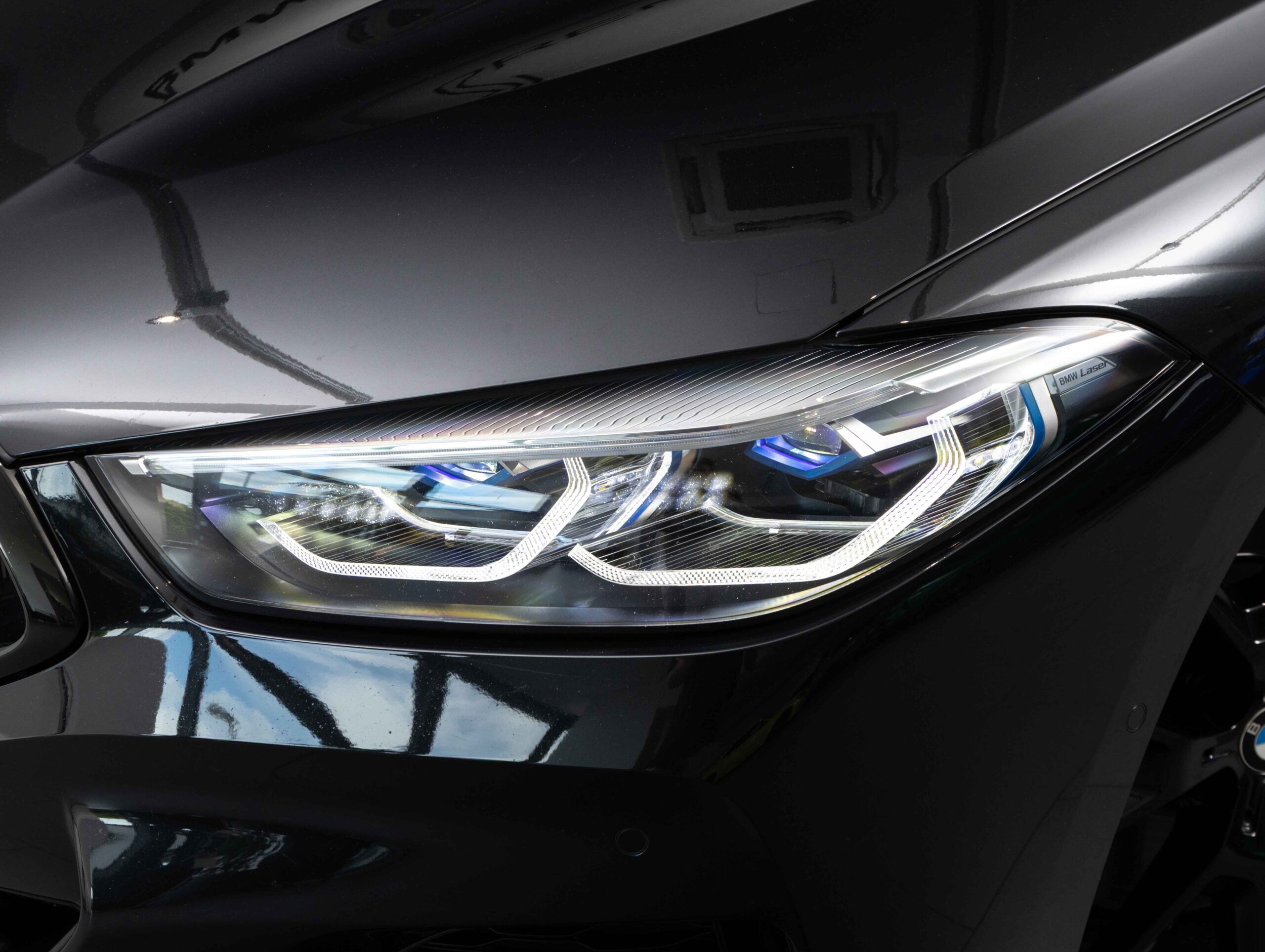 BMW M850i xDrive Coupe