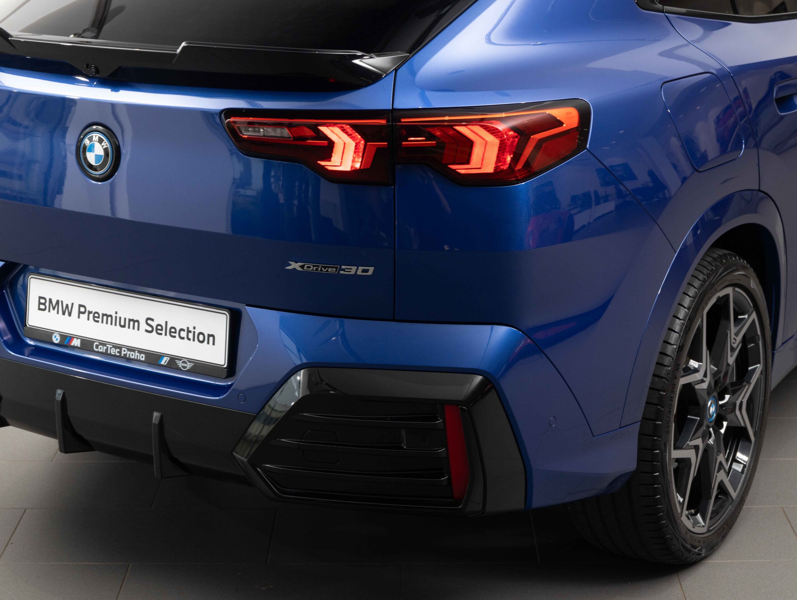 BMW iX2 xDrive30