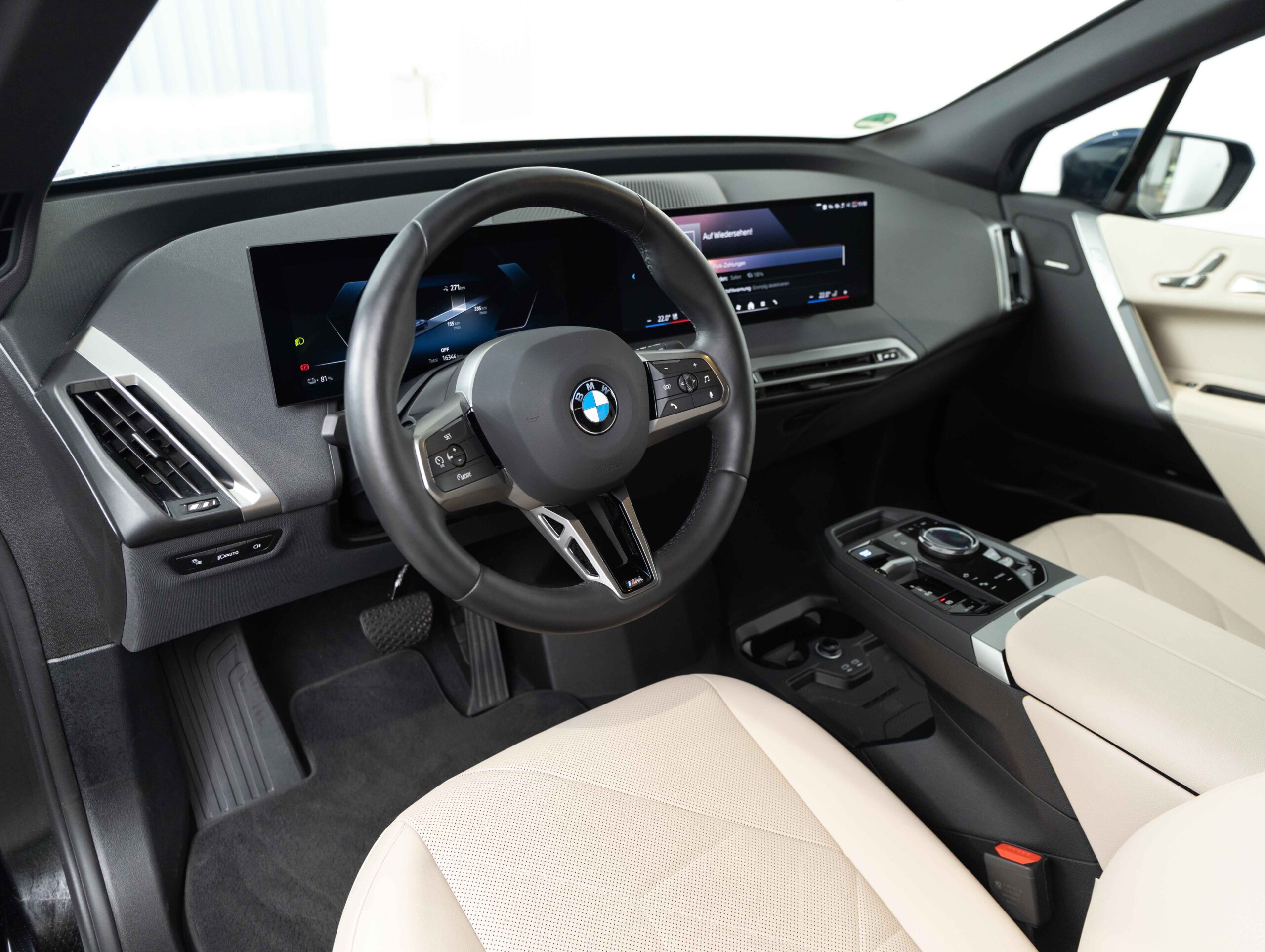 BMW iX xDrive40