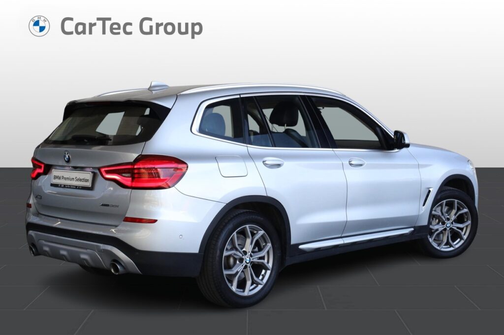 BMW X3 xDrive30i