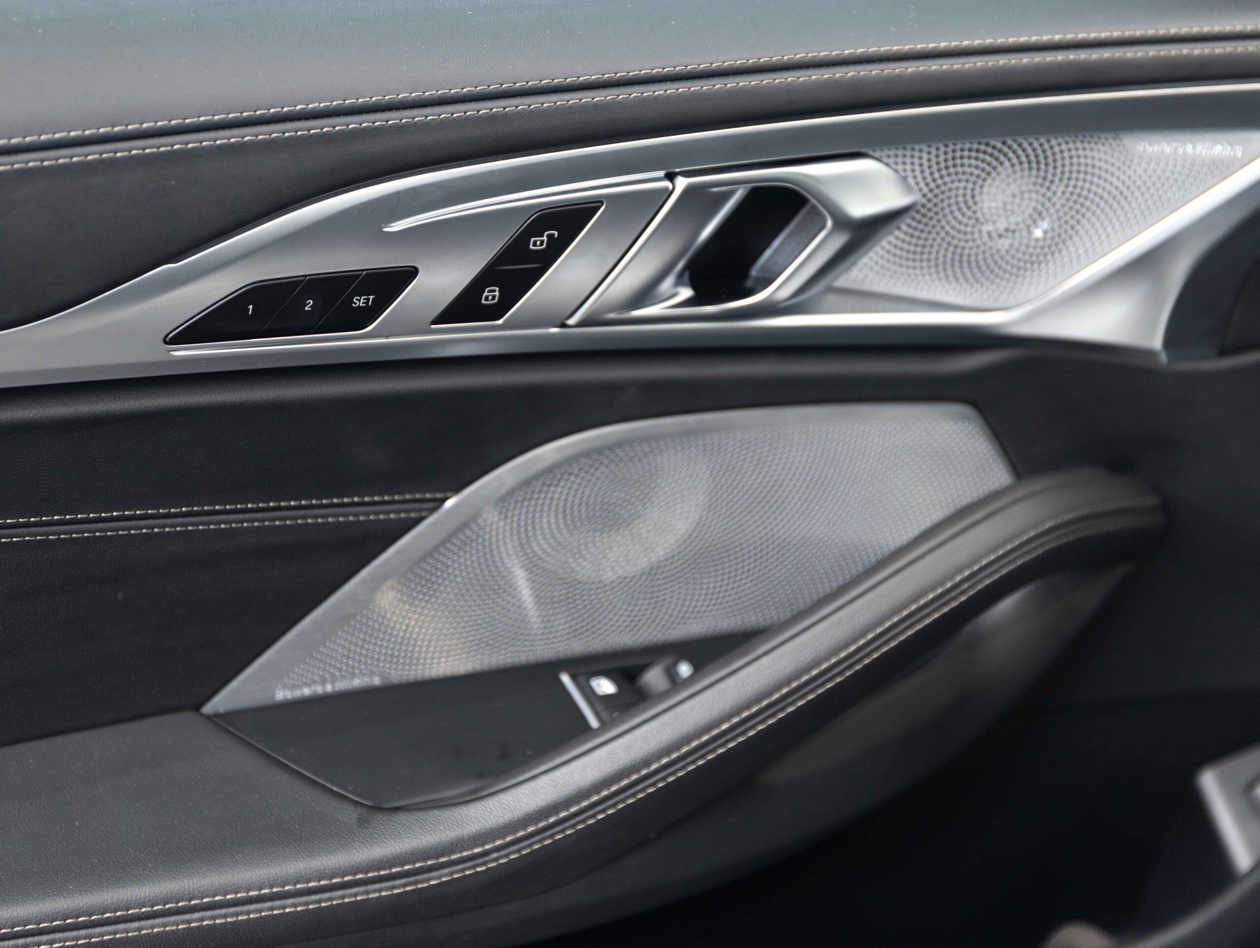 BMW M850i xDrive Coupe