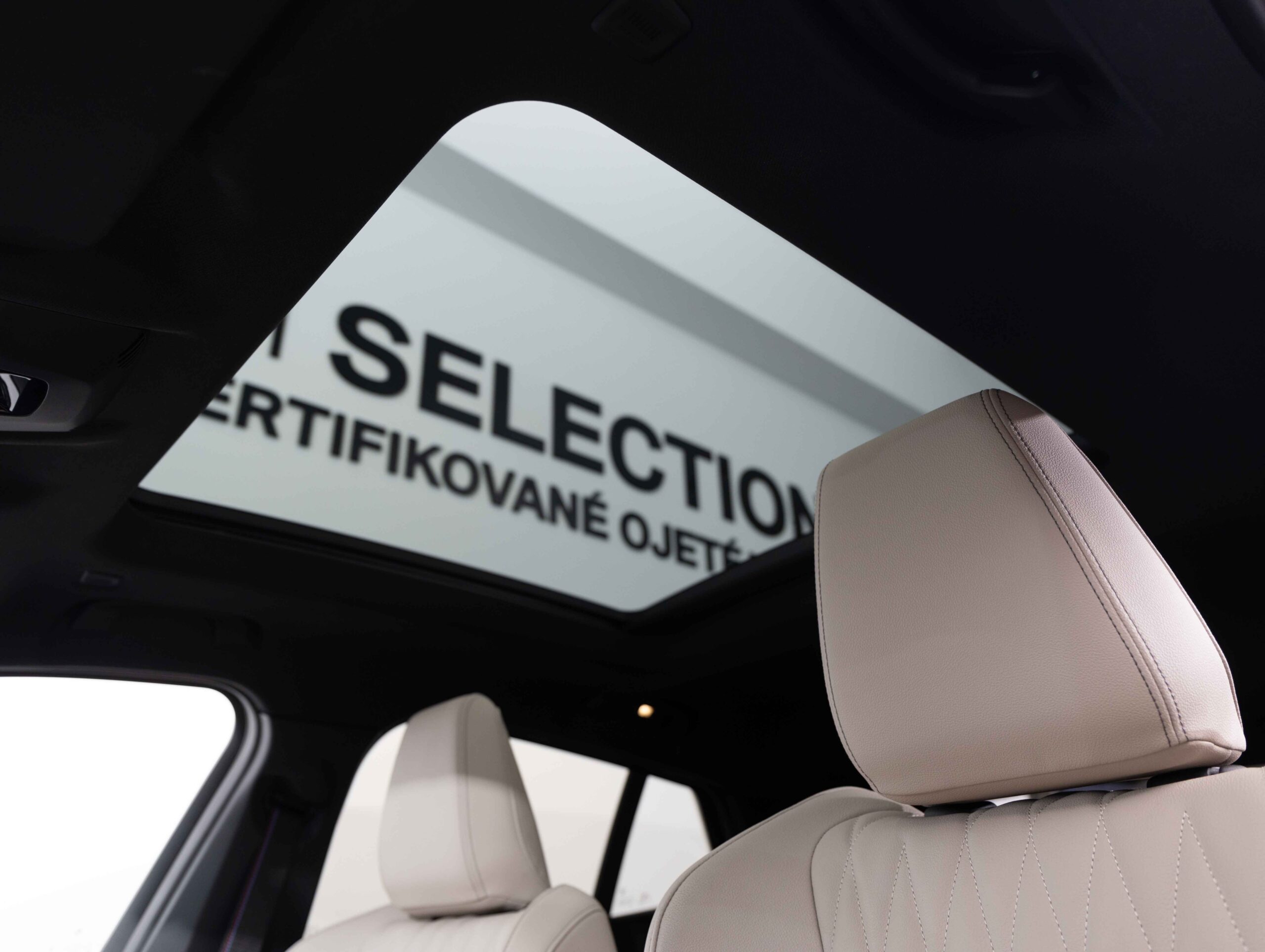 BMW iX2 xDrive30