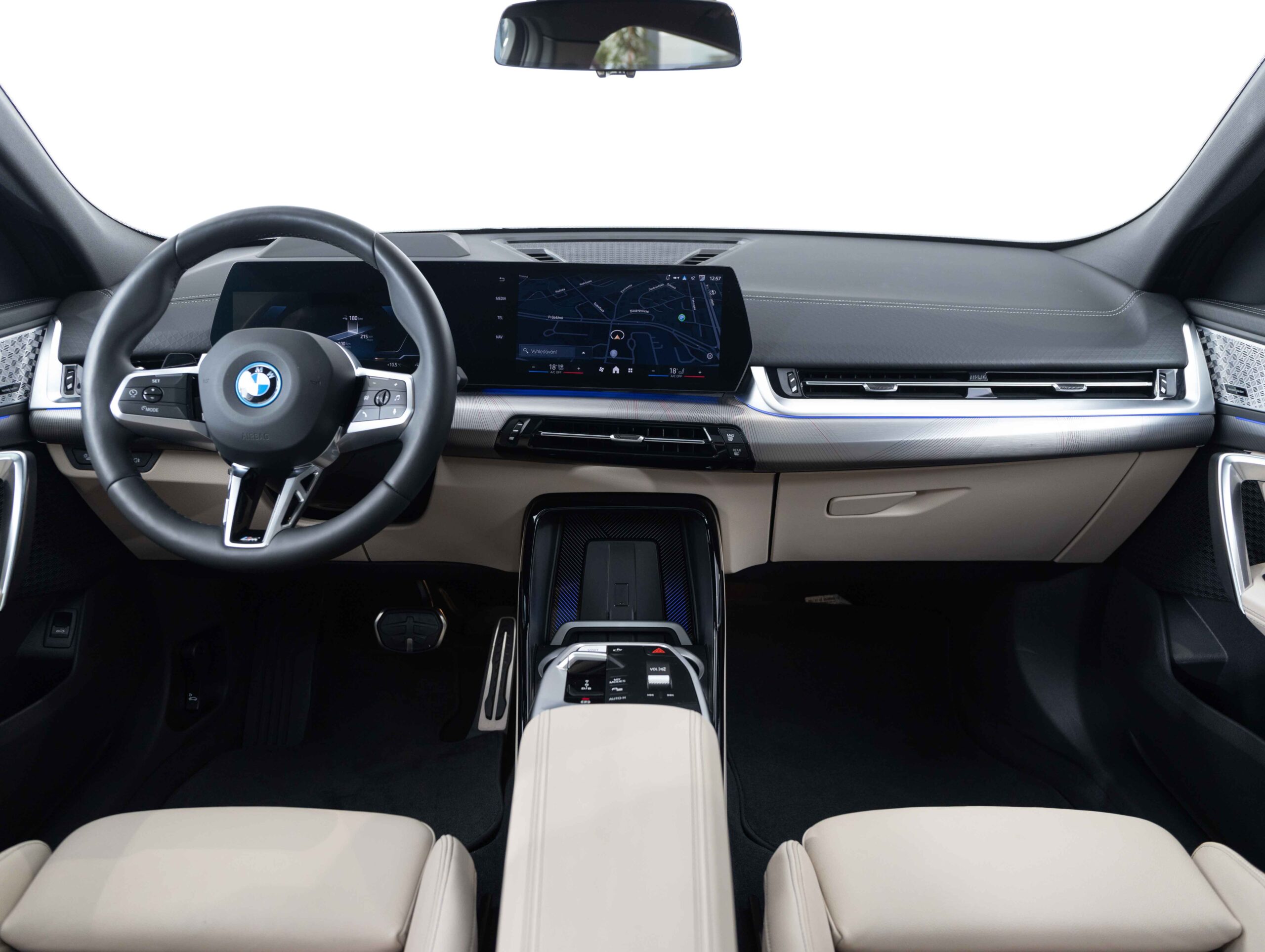 BMW iX2 xDrive30