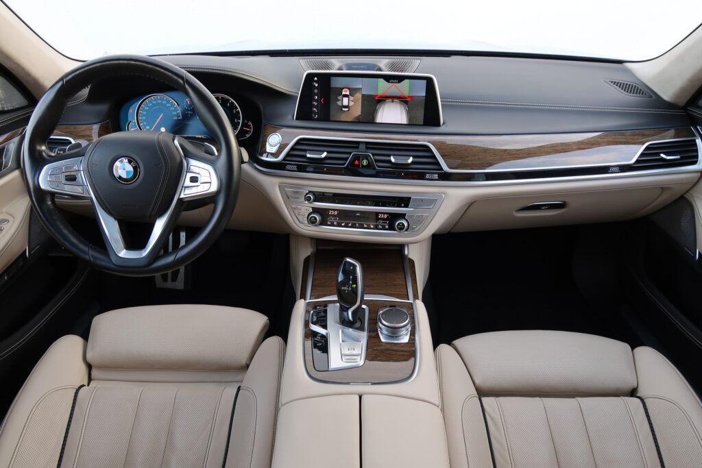 BMW 750Li xDrive