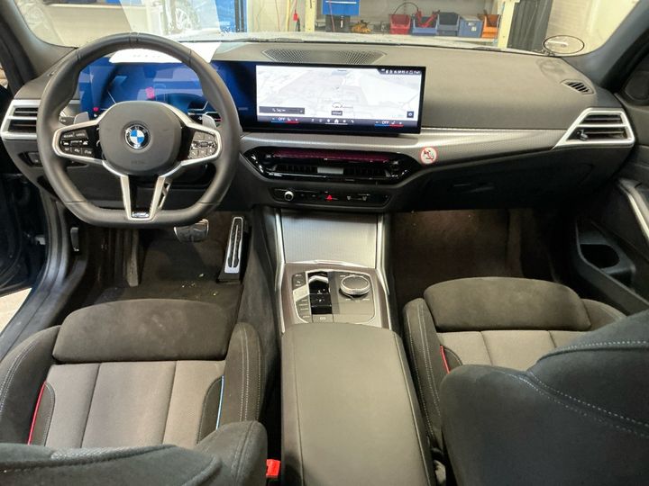 BMW 330i xDrive Touring