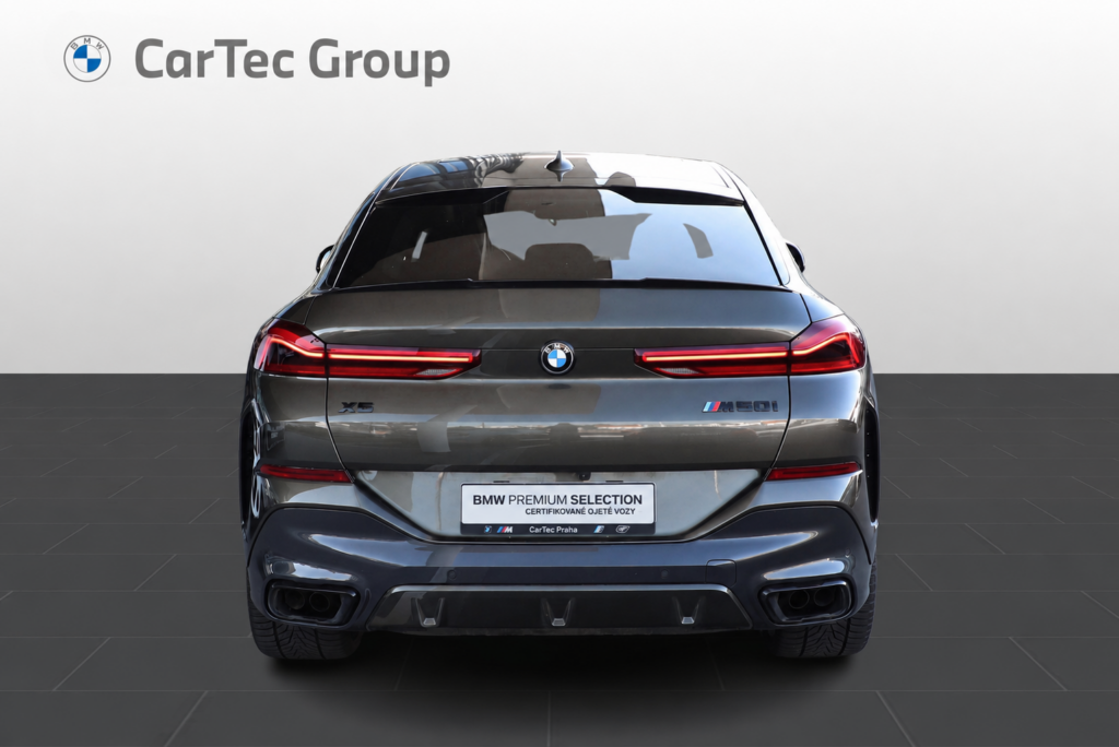 BMW X6 M50i
