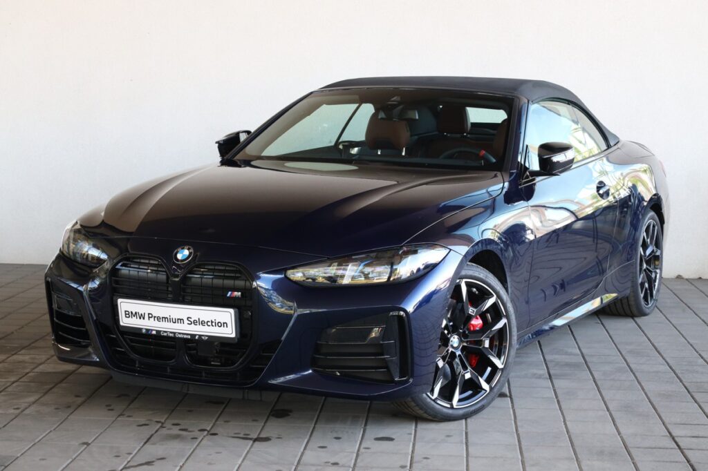 BMW M440i xDrive Convertible