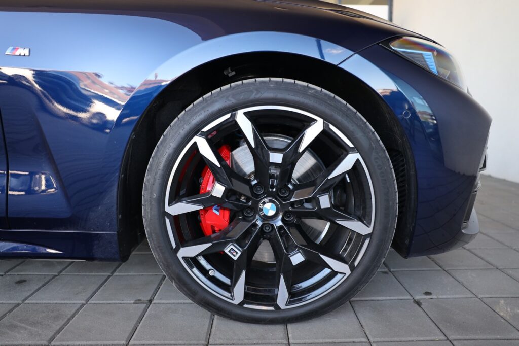 BMW M440i xDrive Convertible