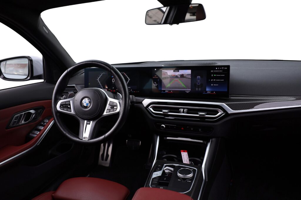 BMW 330i Sedan