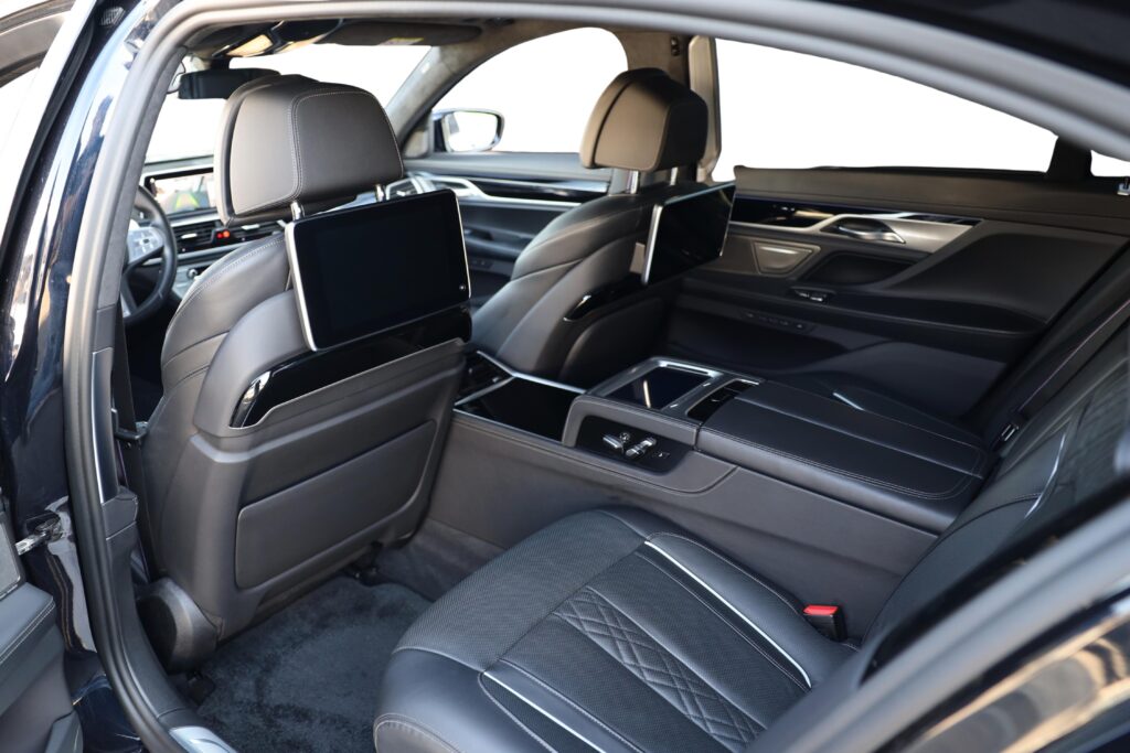 BMW 750Li xDrive Sedan