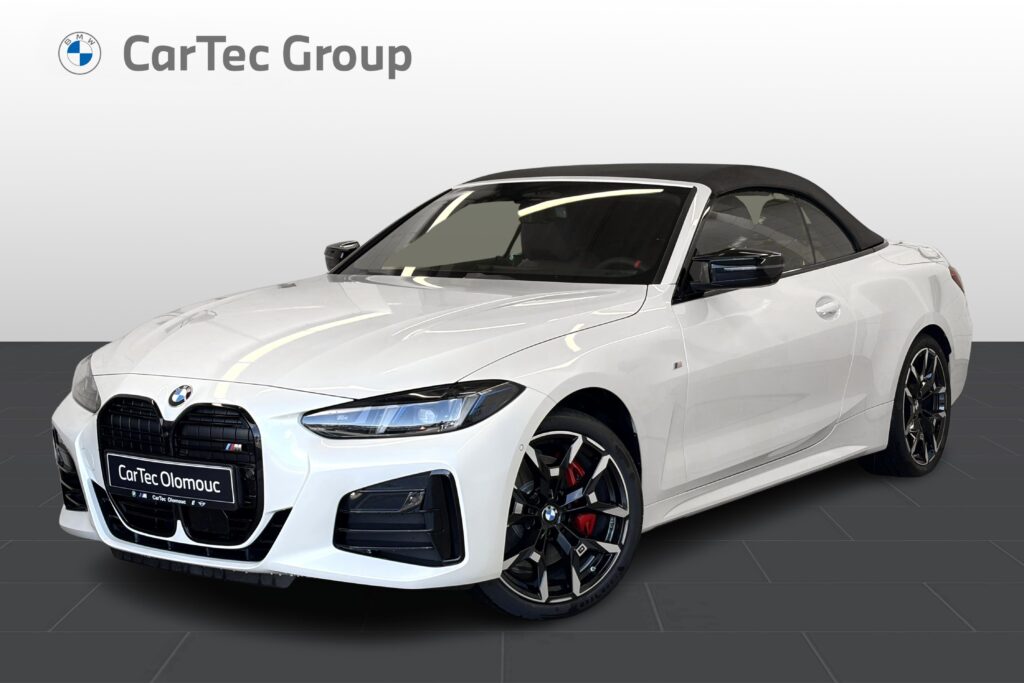 BMW M440i xDrive Convertible