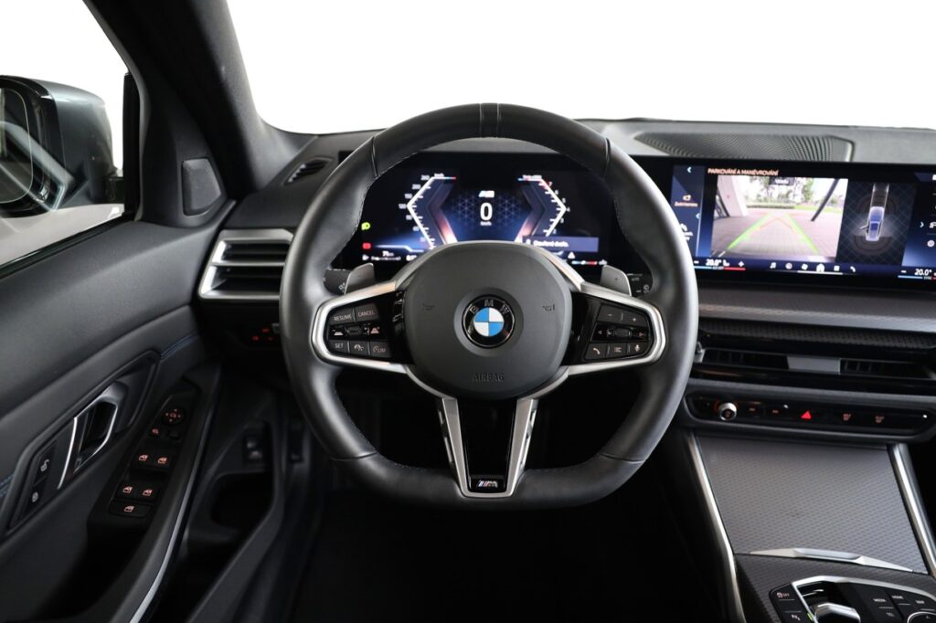 BMW 330i xDrive Touring