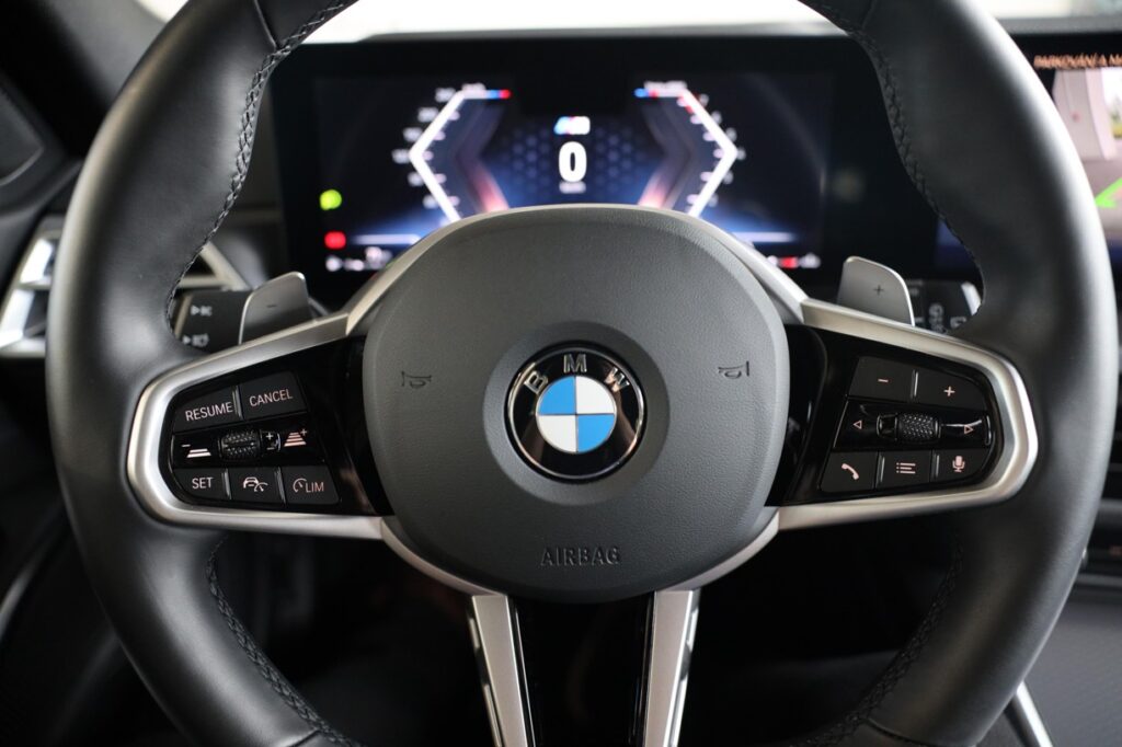 BMW 330i xDrive Touring