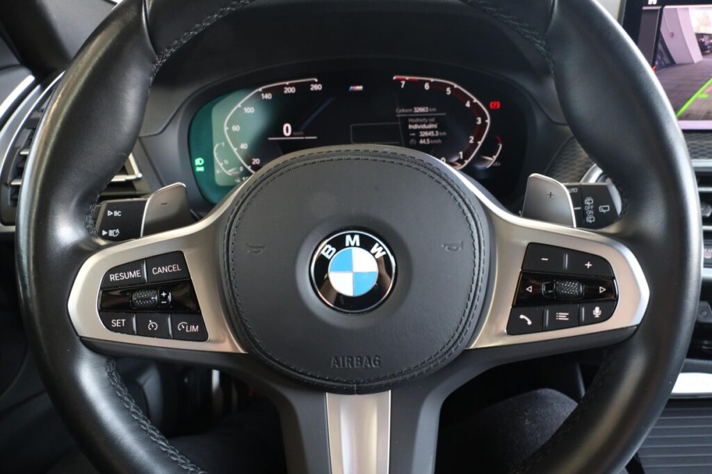 BMW X3 xDrive30i