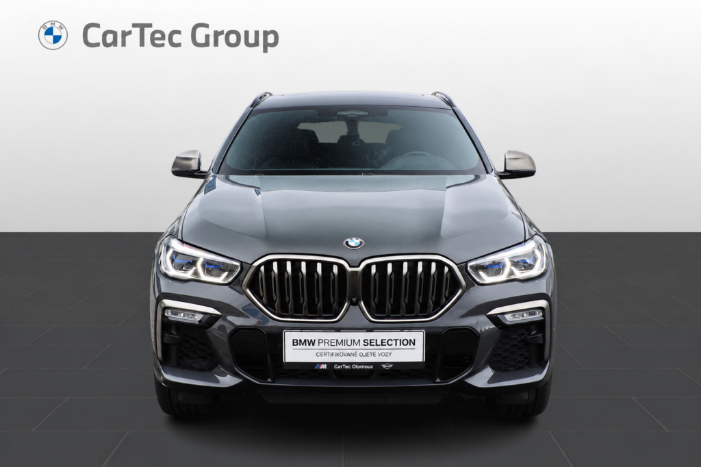 BMW X6 M50i