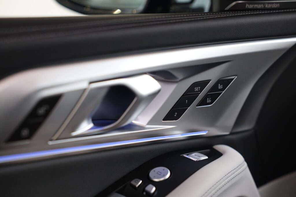 BMW XM Label